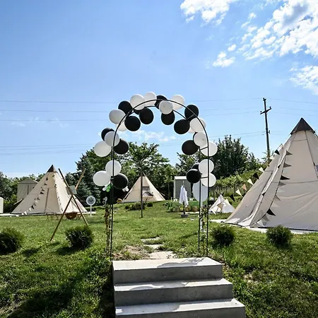 ラグジュアリーテント Smart Glamp Bukovik